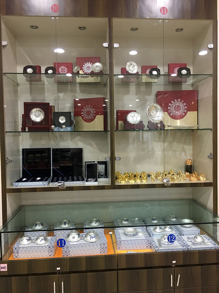 广银贵金属制品展厅四